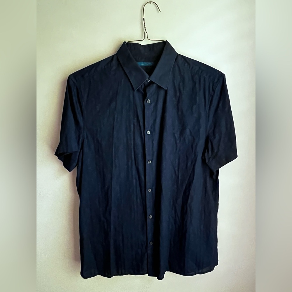 Perry Ellis short sleeve shirt - medium